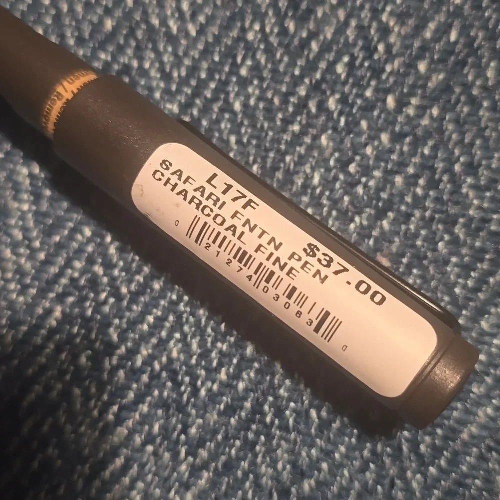 ❤️BUY 10 GET 5 FREE  LAMY Safari Charcoal FNTN Pen, Medium